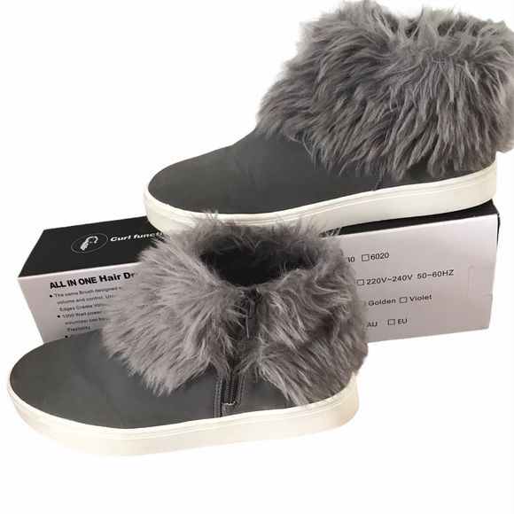 Brash Shoes - Brash gray faux fur ankle booties 10
